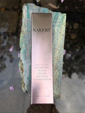 Nakery Beauty Plumping Velvet Serum-Infused Foundation - Deep